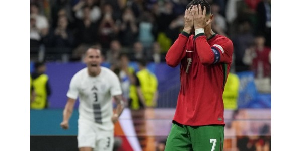 CRISTIANO RONALDO huilde nadat zijn penalty werd gered
